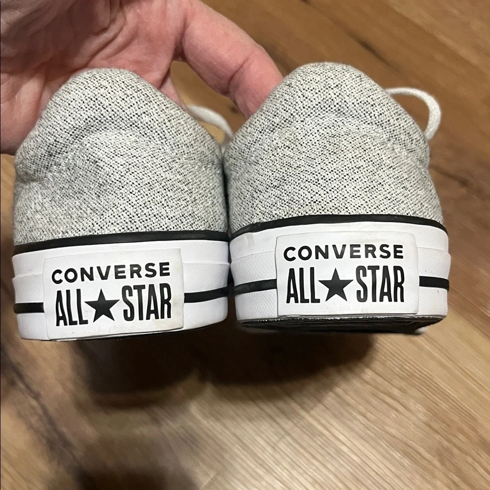 Converse heathered gray lo top sneakers, NWOT, size 7